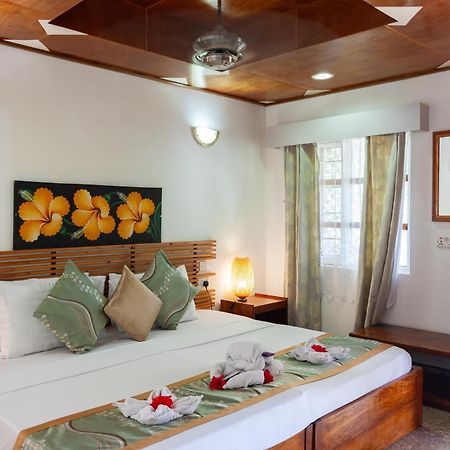 Sea View Lodge Baie Sainte Anne Dış mekan fotoğraf