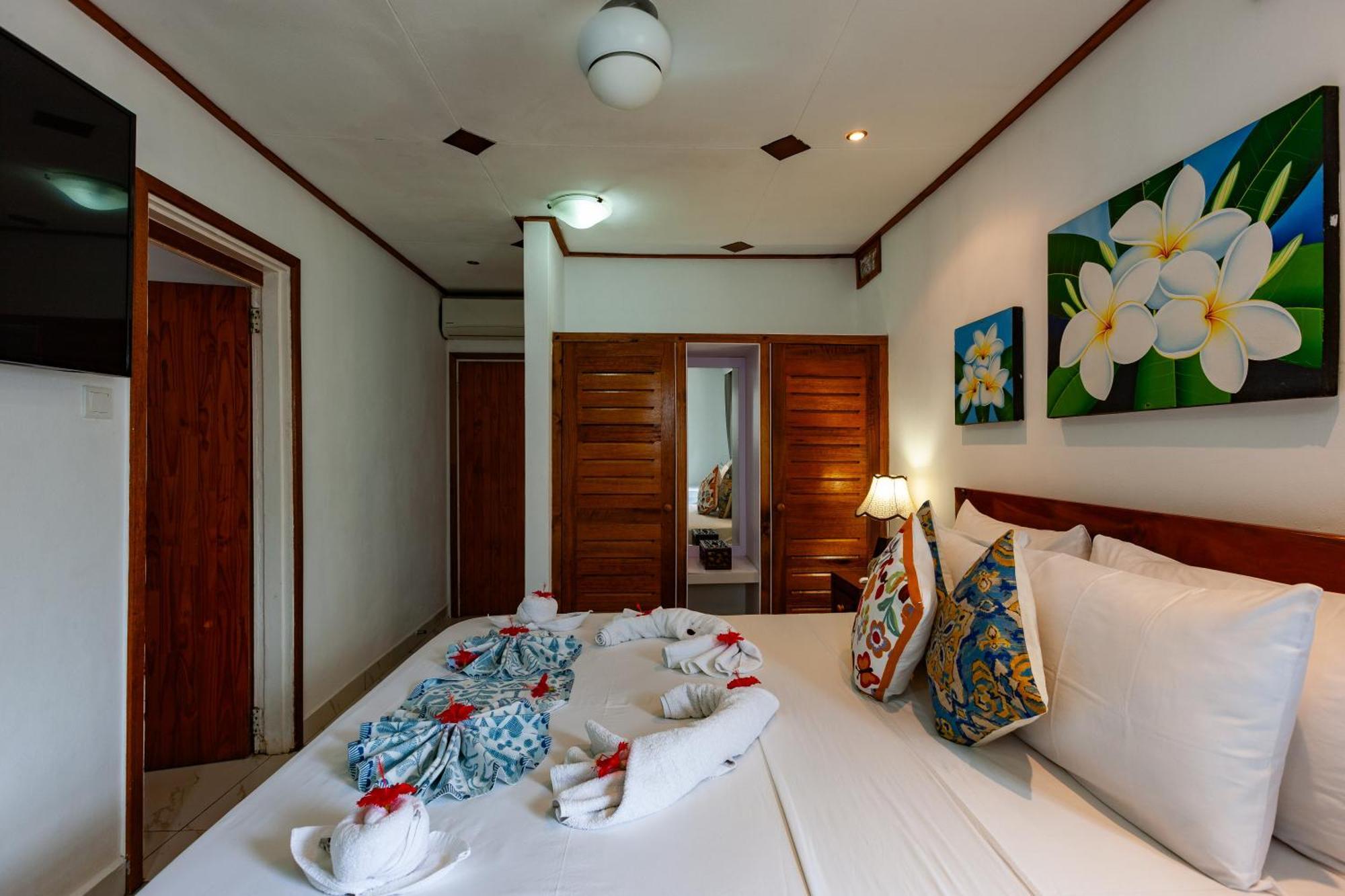 Sea View Lodge Baie Sainte Anne Dış mekan fotoğraf