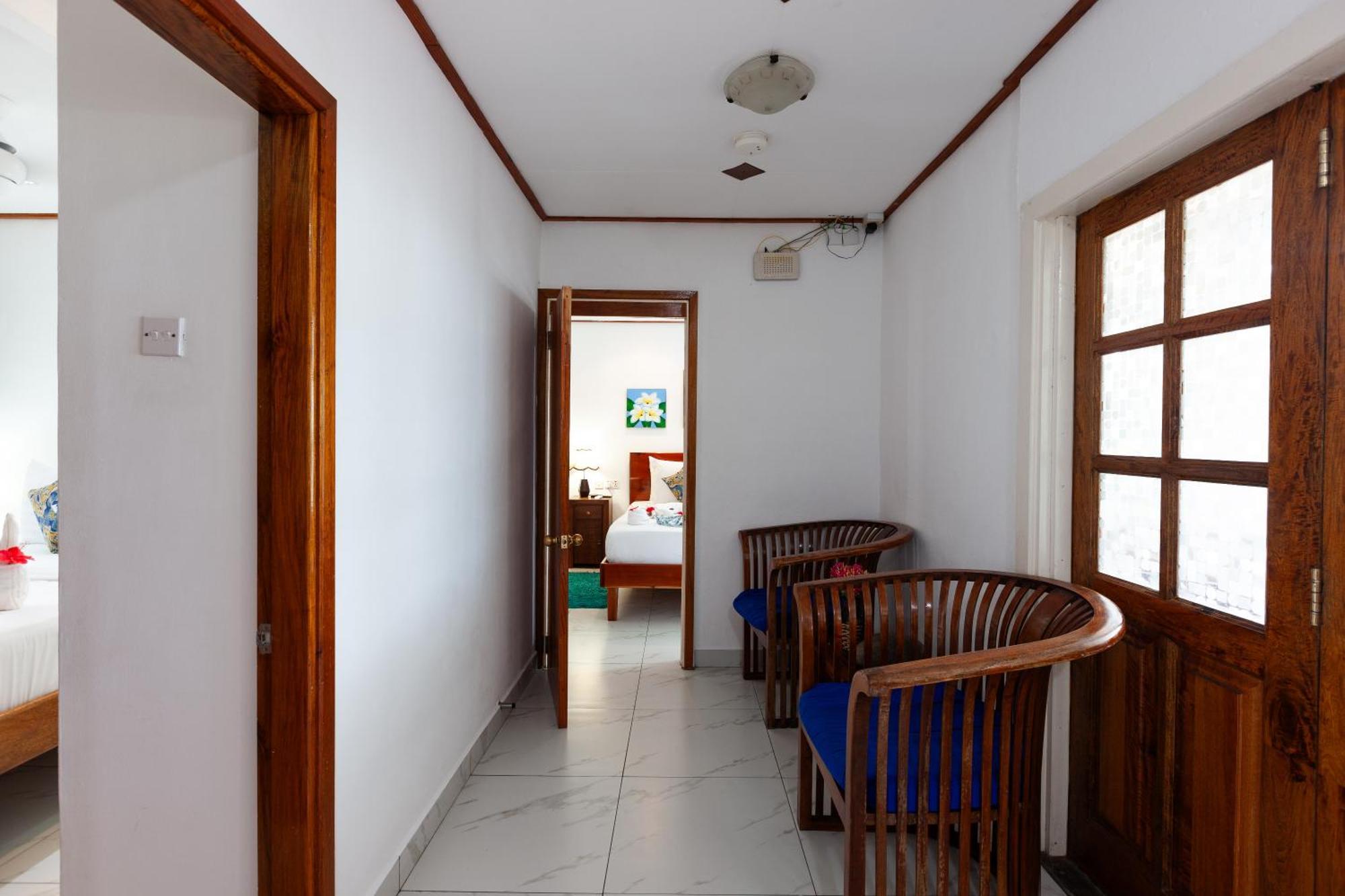 Sea View Lodge Baie Sainte Anne Dış mekan fotoğraf