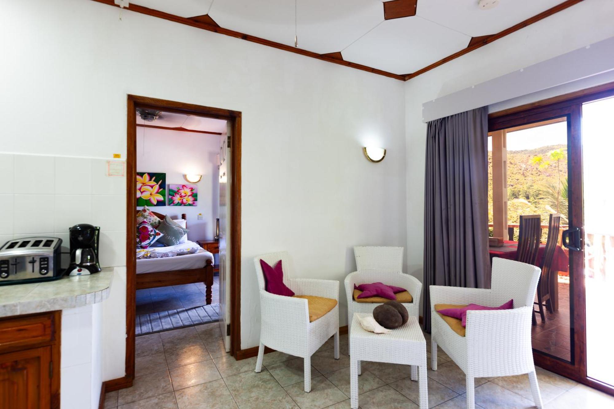 Sea View Lodge Baie Sainte Anne Dış mekan fotoğraf