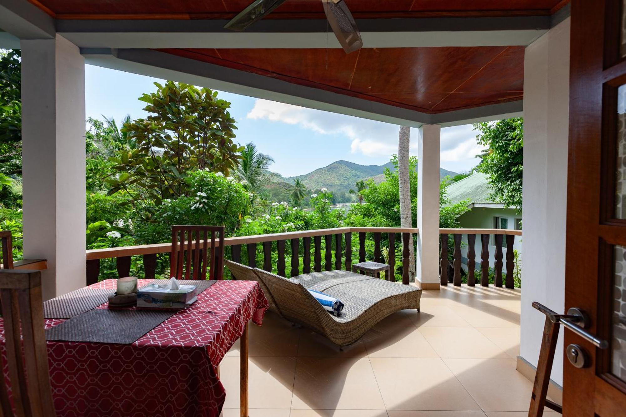 Sea View Lodge Baie Sainte Anne Dış mekan fotoğraf