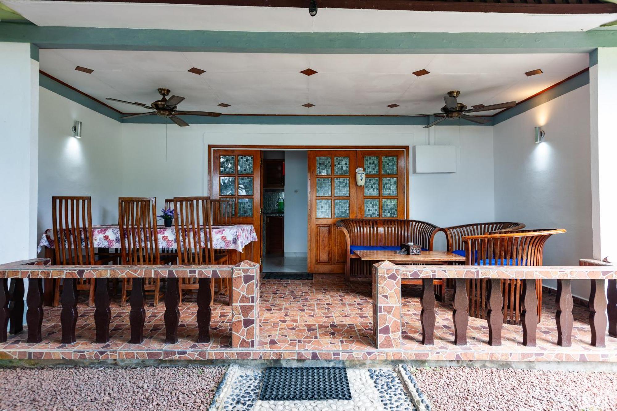 Sea View Lodge Baie Sainte Anne Dış mekan fotoğraf