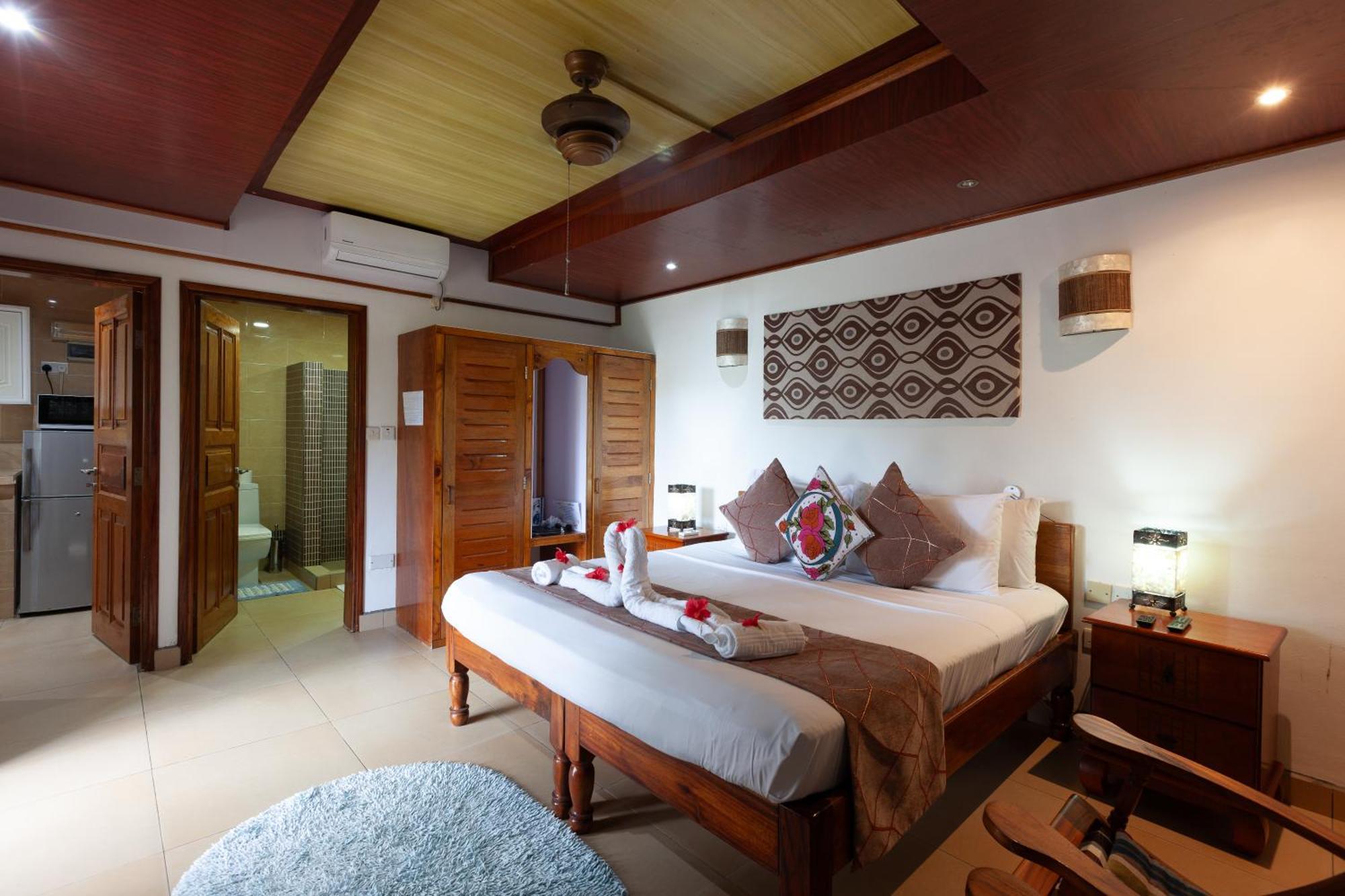 Sea View Lodge Baie Sainte Anne Dış mekan fotoğraf