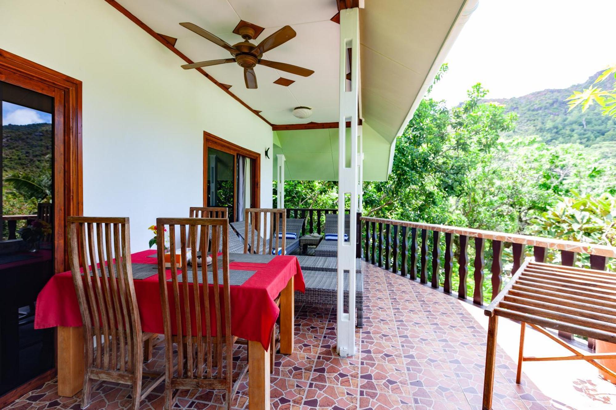 Sea View Lodge Baie Sainte Anne Dış mekan fotoğraf
