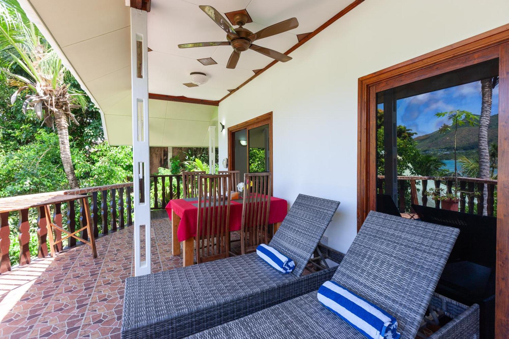 Sea View Lodge Baie Sainte Anne Dış mekan fotoğraf