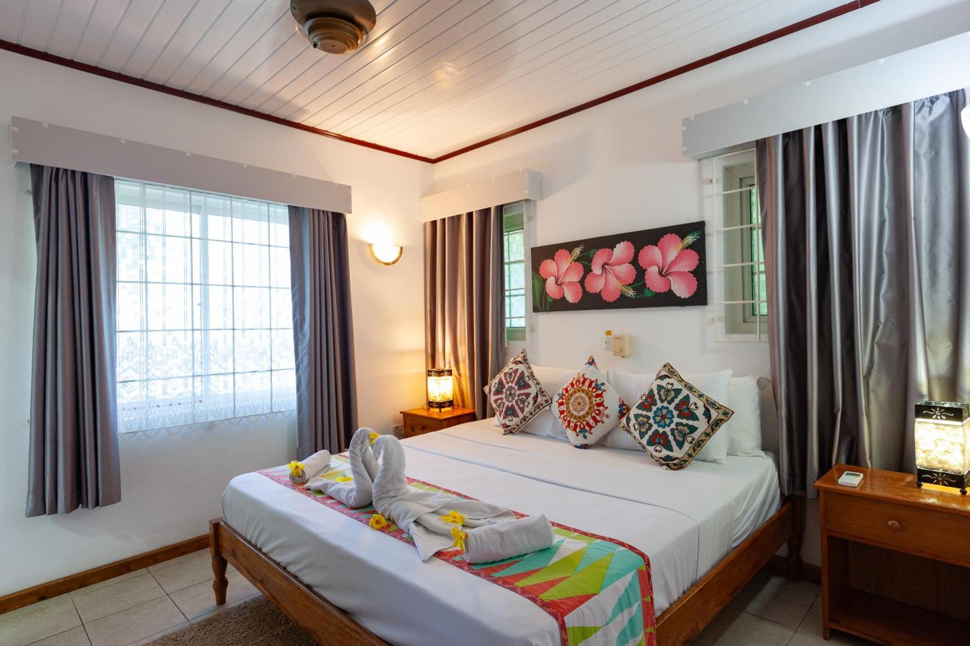 Sea View Lodge Baie Sainte Anne Dış mekan fotoğraf