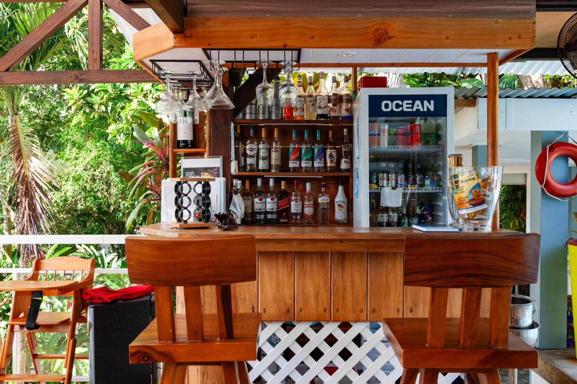 Sea View Lodge Baie Sainte Anne Dış mekan fotoğraf